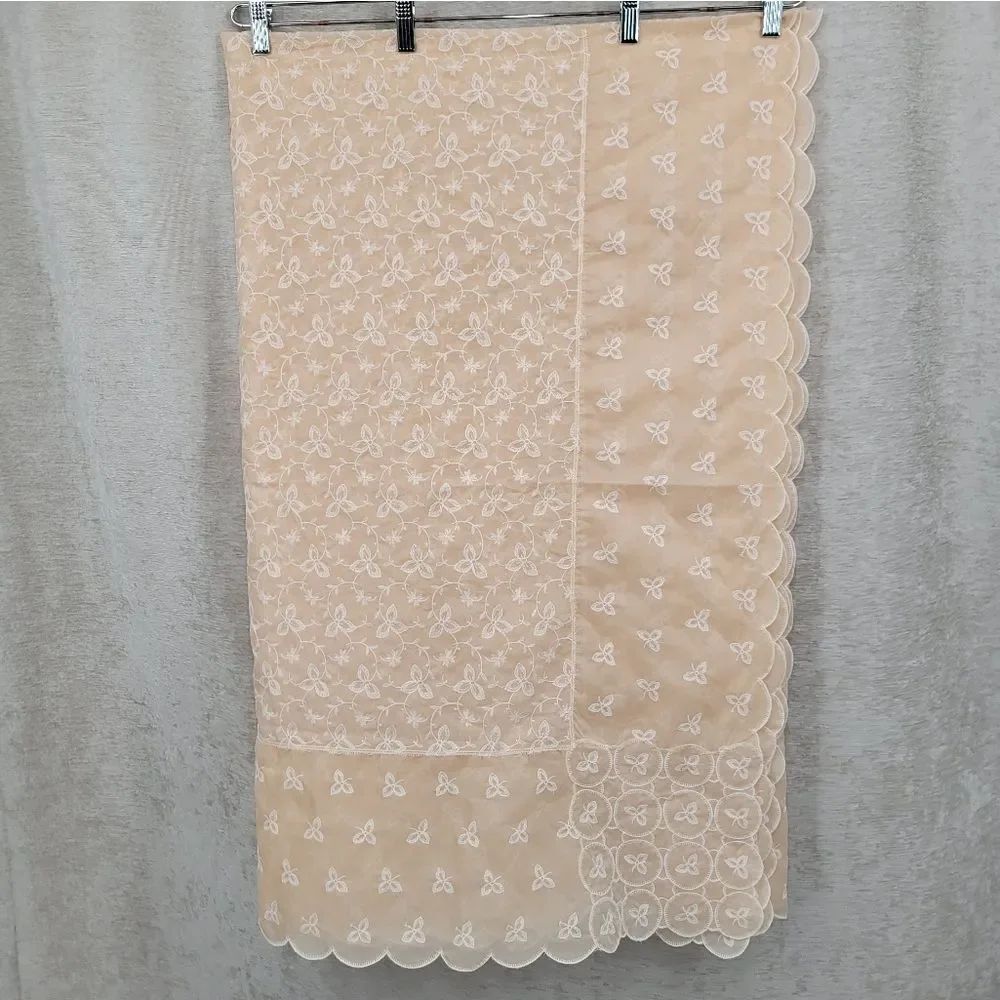 Tablecloth 88×70 Rectangle Vintage Peach with White Floral Embroidery Scalloped